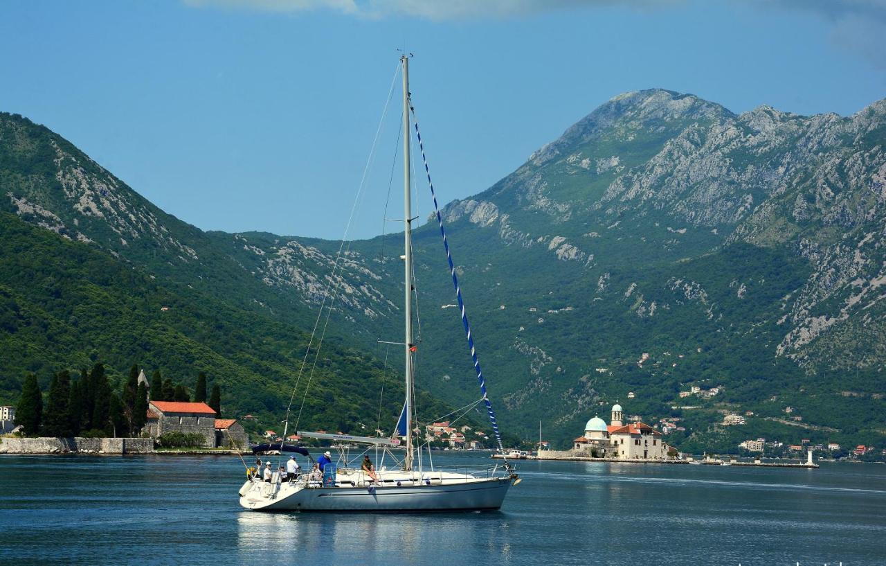 Montenegro Hostel B&B Kotor Exterior foto